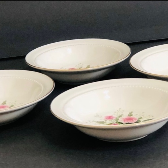 Vintage Hall Superior Quality Heather Rose 5 1/8” Fruit Berry Bowls Set of four. - Picture 2 of 7
